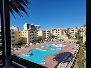 Pis a Playa del Inglés. Apartamento reformado en última planta con vistas al mar en segu