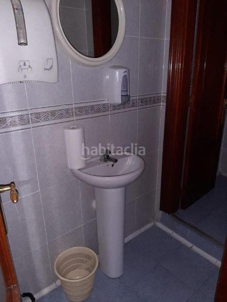 Foto c35f820d-2759-46a1-97fd-68596206aae0. Affitto locale commerciale in heraclio fournier kalea 26 in Vitoria - Gasteiz