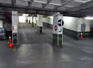 Alquiler Parking coche en Calle de andrés mellado 61. Plaza garaje chamberí sótano 1