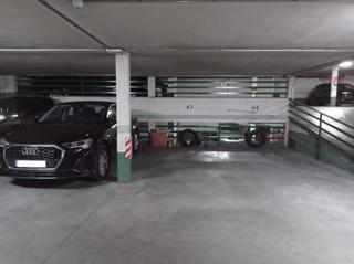 Rent Car parking in Calle la parra 3t