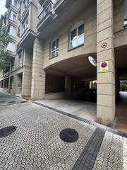 Location Parking voiture à Antiguo. Ondarreta osinalde plaza de garaje en sótano 1