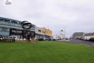 Office space  Doctor juan dominguez perez. Oportunidad! se vende oficina de 218 m. en la avenida principal