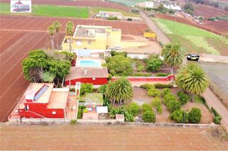 Xalet  Santa cristina. Villa de lujo ubicada en santa maría de guía muy cerca del área