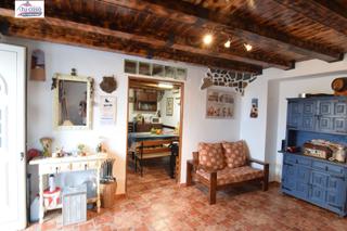 Haus  Lugar la montañeta. Se vende maravillosa casa de dos plantas más azotea, totalmente