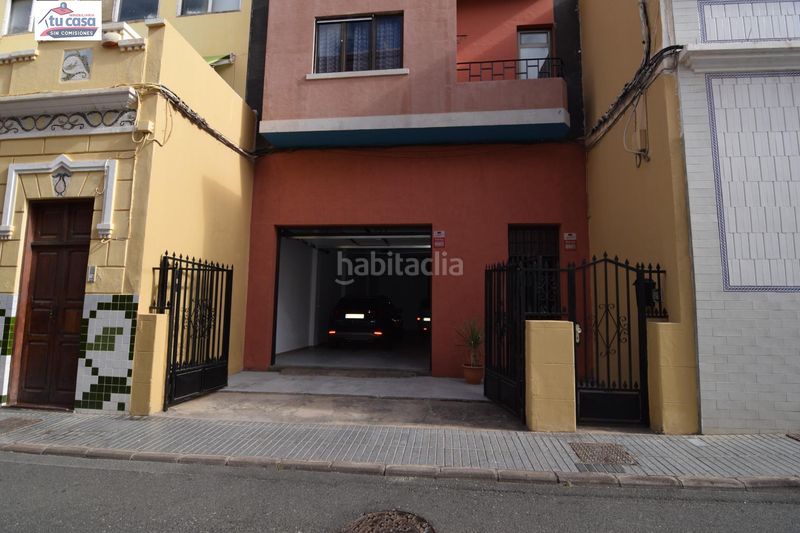 Foto f3892f1a-0513-4103-b19e-c83de15a8a69. Casa amb aparcament a Isleta Palmas de Gran Canaria (Las)