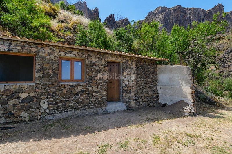 Foto 061bf904-5137-4617-9451-d43988824d23. Casale con parcheggio in Tejeda