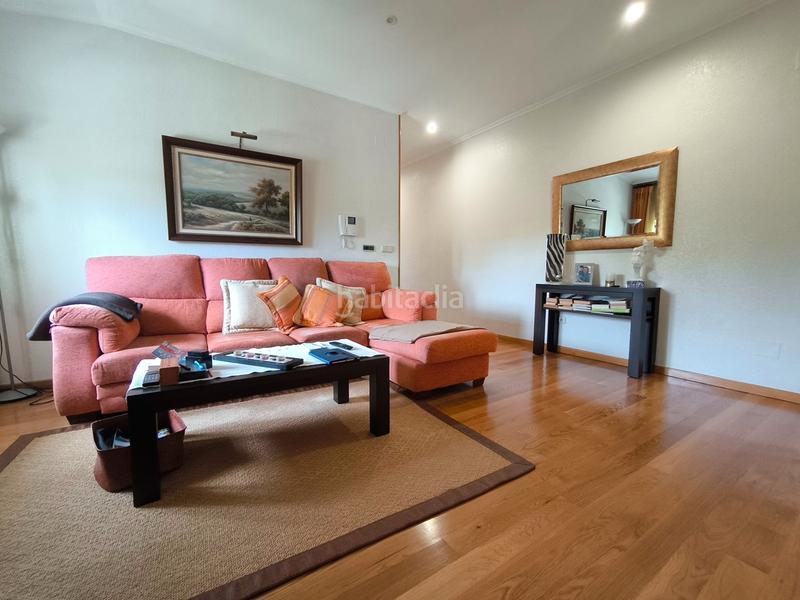 Foto a97a61f4-9da1-45a8-b353-6d83563a317a. Chalet con camino riscaldamento piscina in Fontecarmoa Vilagarcía de Arousa