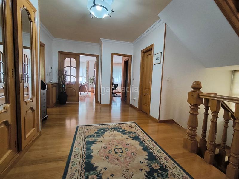 Foto c5317df7-8000-49a0-9723-d56db33226f8. Chalet con camino riscaldamento piscina in Fontecarmoa Vilagarcía de Arousa