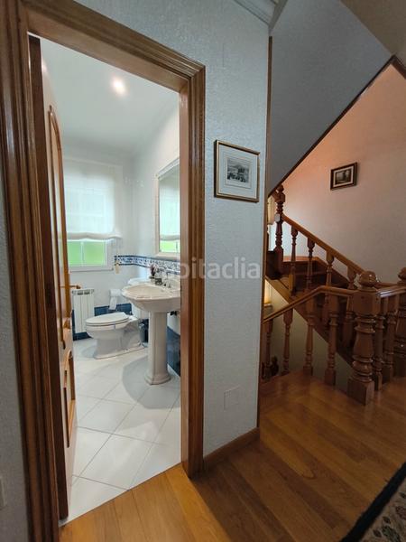 Foto c8242856-8237-45d9-ba8f-62fd69a6e4ac. Chalet con camino riscaldamento piscina in Fontecarmoa Vilagarcía de Arousa