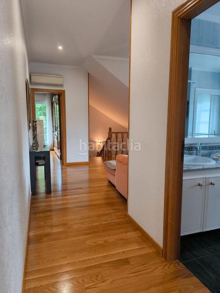 Foto c92094aa-da9a-4a6c-a0d3-fe1347a02b85. Chalet con camino riscaldamento piscina in Fontecarmoa Vilagarcía de Arousa