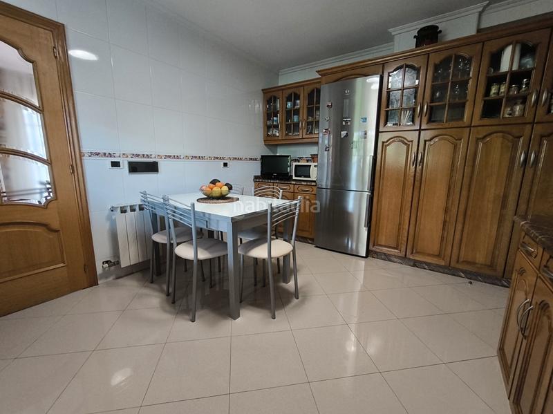 Foto d6c17b2c-a5a4-4d14-b6a8-0a5e1621ad75. Chalet con camino riscaldamento piscina in Fontecarmoa Vilagarcía de Arousa