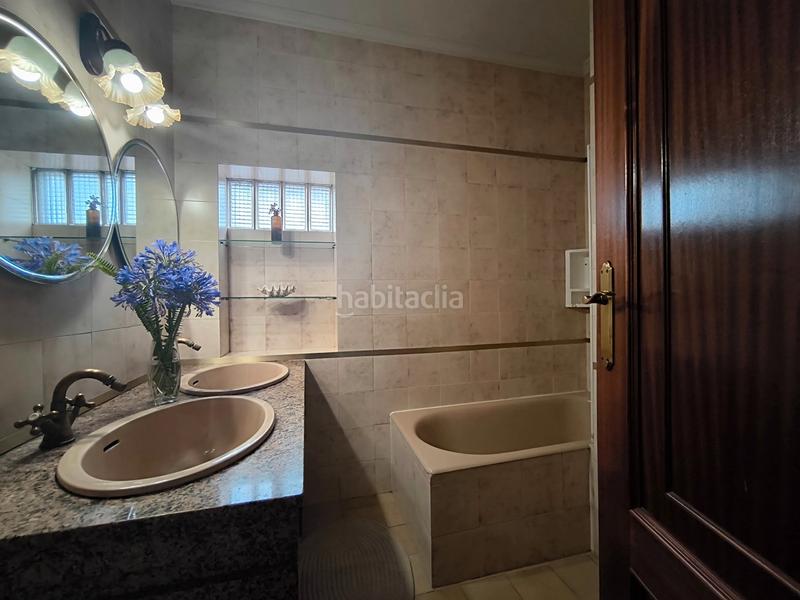 Foto 8f3e47ab-f0da-42f3-bd4d-802092007c54. Casa amb calefacció aparcament a Vilagarcía Vilagarcía de Arousa