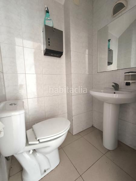 Foto 96259315-b4e9-4477-aaf3-2c9822d5f009. Alquiler local comercial en Rubiáns Vilagarcía de Arousa