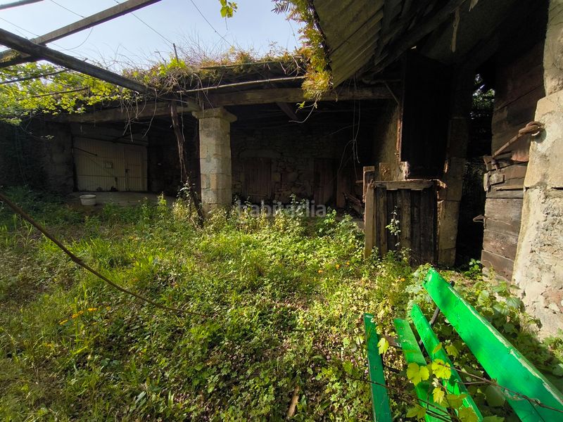 Foto 36d6c2d8-40f2-46f5-893a-11826fb4db70. Casa amb xemeneia calefacció aparcament a Cornazo Vilagarcía de Arousa