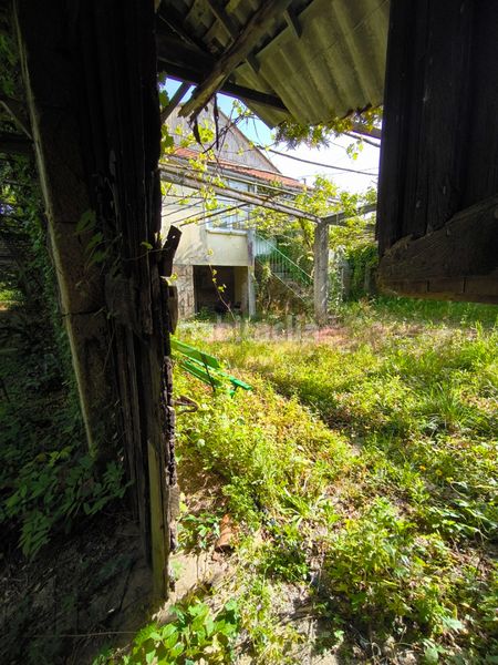 Foto 48b86375-3b28-4831-bd4a-2a9a1b0346bd. Casa amb xemeneia calefacció aparcament a Cornazo Vilagarcía de Arousa