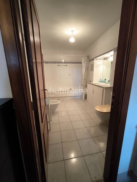 Foto f0f99515-db7a-4cff-9a01-63e6b1132c69. Casa amb xemeneia calefacció aparcament a Cornazo Vilagarcía de Arousa