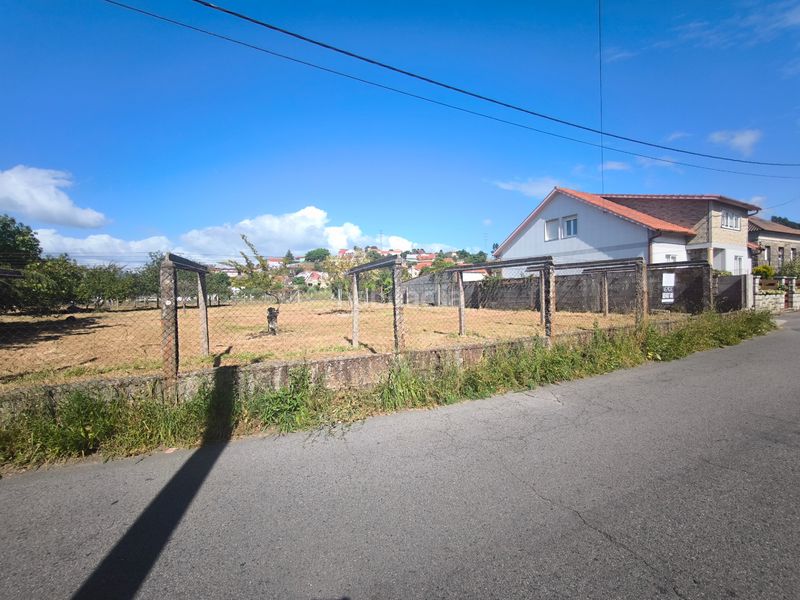 Foto ced2fc99-7d1a-4db8-b08b-8b8edc7f2c7d. Terreno residencial parcela edificable proxima al centro en Vilagarcía de Arousa
