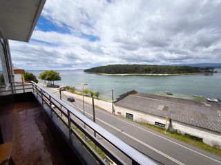 Pis a O Carril. Piso en carril con vistas al mar y a la isla de cortegada