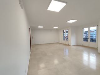 Location Bureau à Vilagarcía. Oficinas en alquiler en el centro