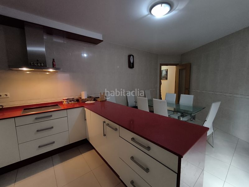 Foto 7467e081-8a99-4939-bd02-07ae7d6c4c03. Casa a schiera con riscaldamento parcheggio in Sobrán Vilagarcía de Arousa