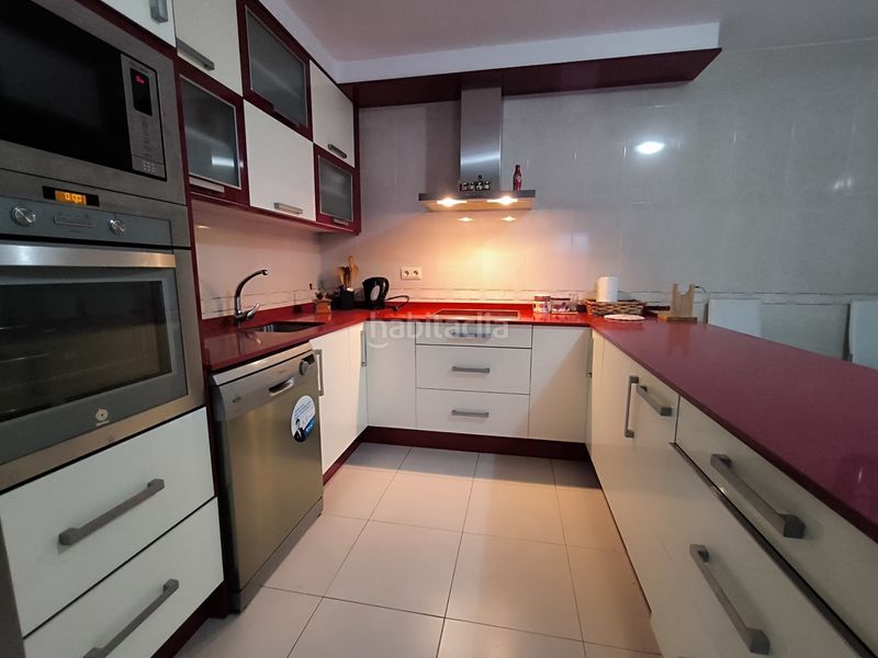 Foto d41cb83f-1b18-49fa-9e15-715ae857bb16. Casa a schiera con riscaldamento parcheggio in Sobrán Vilagarcía de Arousa