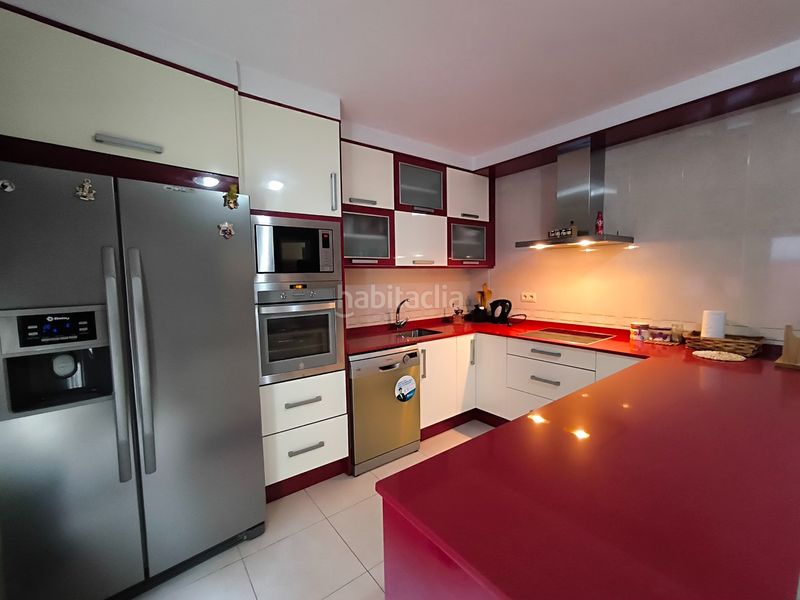 Foto e87b6b3c-781b-4afd-94c9-84b6cb15f8a7. Casa a schiera con riscaldamento parcheggio in Sobrán Vilagarcía de Arousa
