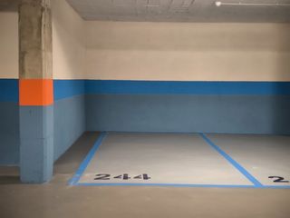 Location Parking voiture à Rúa concha 1. Plaza de garaje en alquiler en rua concha