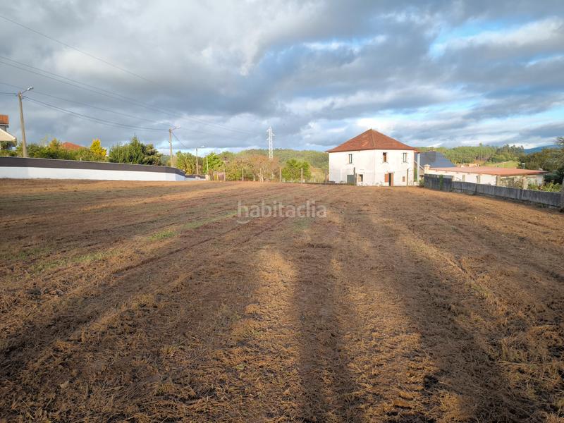 Foto bc18836f-54d4-41e7-8a2b-a3fb5d459e01. Terreny residencial a Caldas de Reis