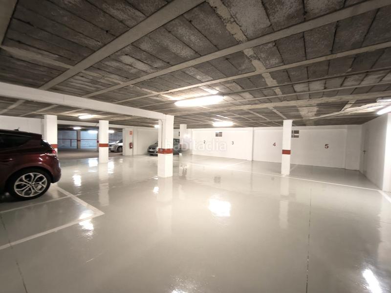 Foto 8561e231-b497-4592-9384-38ed519524ae. Aparcament cotxe a Vilagarcía Vilagarcía de Arousa