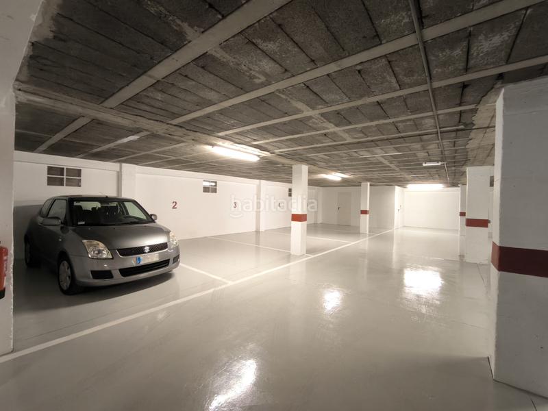 Foto afa8b3e8-f33c-4493-9d82-8660b53353ac. Aparcament cotxe a Vilagarcía Vilagarcía de Arousa