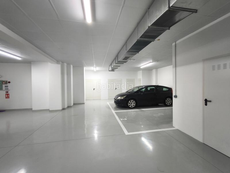 Foto c231eb48-8814-453e-815f-8a5b593a282f. Aparcament cotxe a Vilagarcía Vilagarcía de Arousa