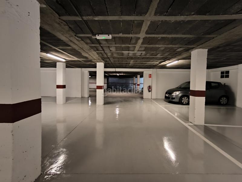 Foto ed9a8133-fc47-4e8a-a3bc-71771578dff5. Aparcament cotxe a Vilagarcía Vilagarcía de Arousa