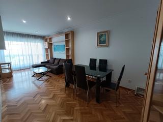 Appartement en Vilagarca. Piso de tres dormitorios en plaza ravella