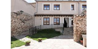 Casa a Santa María la Real de Nieva. Bonita casa de pueblo de 254m2  cerca de santa maría de nieva, s