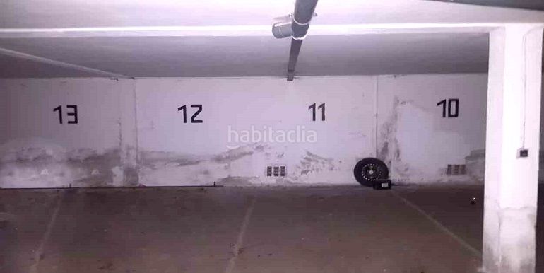 Foto 2f150733-0f94-4016-aa92-f447bb659df6. Aparcament cotxe a El Espinar Pueblo Espinar (El)