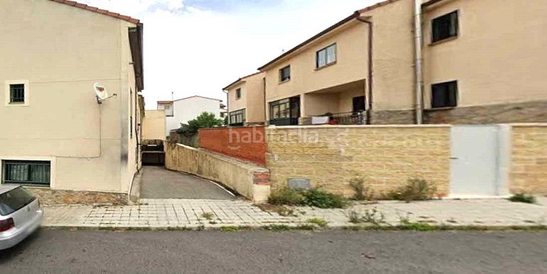 Foto bb4036a7-2b3e-491e-9ca0-793fee456da1. Aparcament cotxe a El Espinar Pueblo Espinar (El)