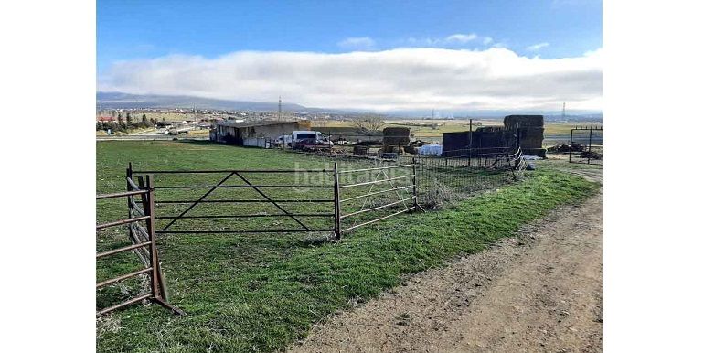 Foto a2019b61-b657-48e2-b353-7546b5caaf34. Finca rústica a Palazuelos de Eresma