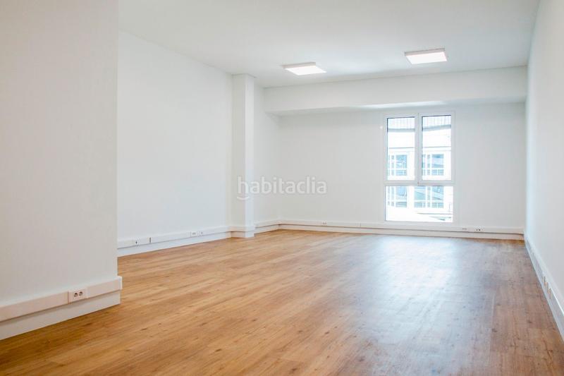 Foto be5f121b-6974-498a-85a1-18d2aaaf9268. Location bureau dans de pillotegi bidea 12 dans Ibaeta Donostia - San Sebastián