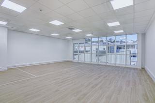 Rent Office space in De pillotegi bidea 2. Oficina de 214m en edificio de alta representatividad en igara.