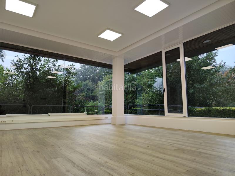 Foto ae006673-273a-4b7b-8ee5-79ee8429e0f6. Location bureau dans de pillotegi bidea 12 dans Ibaeta Donostia - San Sebastián