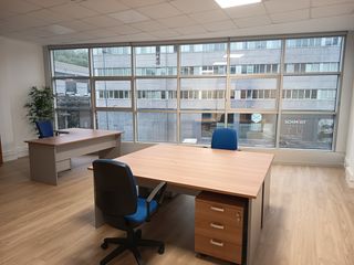 Lloguer Oficina a Portuetxe kalea 51. Oficina 75m con despachos y amueblada
