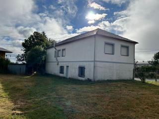 Mas à Pobra de Trives (A). Casa en venta de 3 dormitorios en puebla de trives