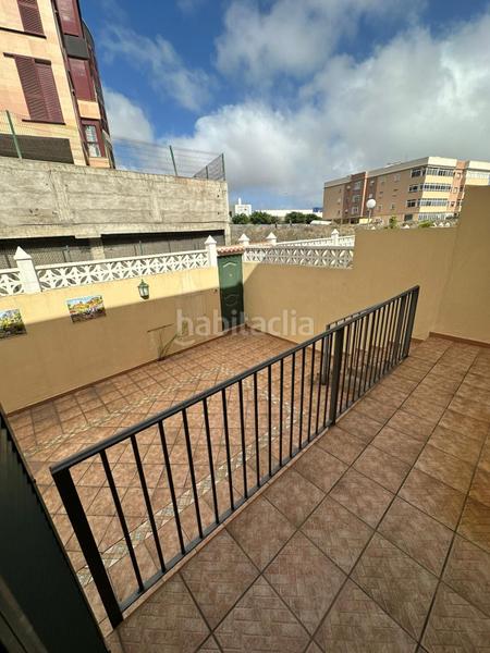 Foto 20a0a62b-e9e6-4c63-bb88-09da4b2544a3. Casa adossada a Siete Palmas Palmas de Gran Canaria (Las)