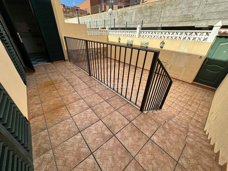 Foto 3923c8d7-db37-492d-a32d-6c573e7fc172. Casa adossada a Siete Palmas Palmas de Gran Canaria (Las)
