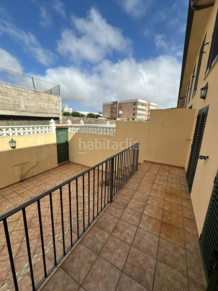 Foto 7a395304-a4b6-4c1c-9332-27964957b022. Casa adossada a Siete Palmas Palmas de Gran Canaria (Las)