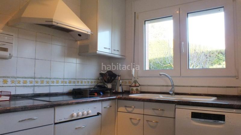 Foto 9fd0de6c-ea67-46a3-ac86-7a0153b338f9. Xalet a calle de la sima 11 a Golmayo