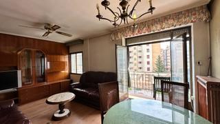 Pis a Avenida valladolid 44. Piso de 4 dormitorios con orientación sur.