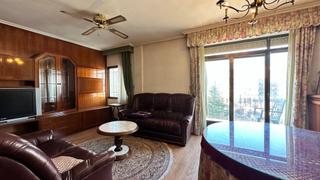 Pis a Avenida valladolid 44. Piso de 4 dormitorios con orientación sur.