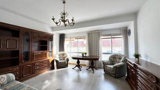 Appartement à Calle merineros 23. Un hogar con luz propia ubicación, amplitud y posibilidades.