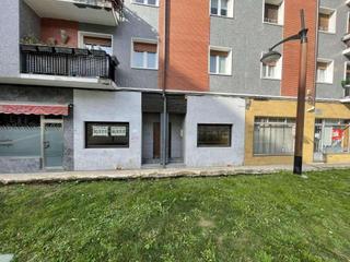 Local Comercial  Fraiskozuri plaza. Se vende local de 74 m2 en fraizkozuri. negociable!!